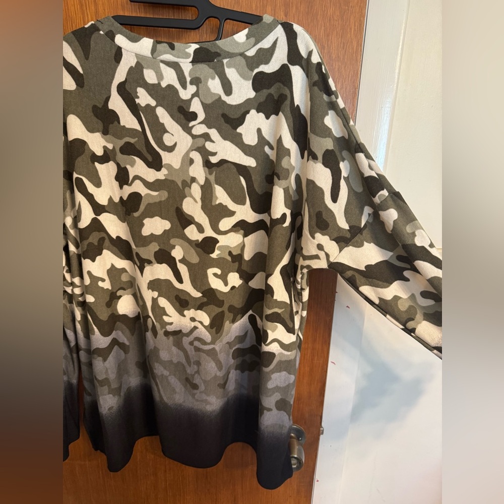 New without tags, ladies long sleeve camo pullover, size XL, by Sew in Love - Picture 10 of 14